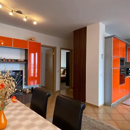 דירה Bellevue Beachfront Paradise רבדה