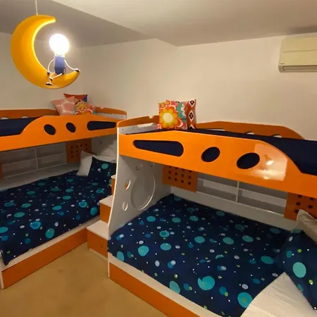 דירה Bellevue Beachfront Paradise *