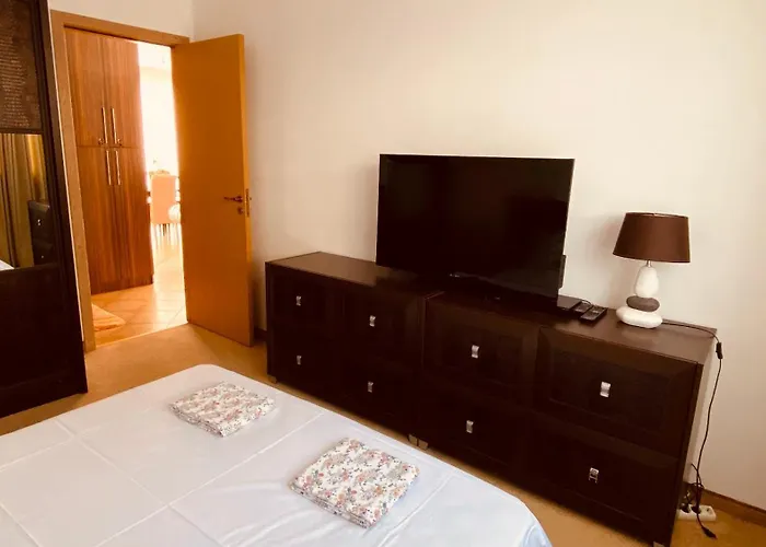 Lägenhet Bellevue Beachfront Paradise