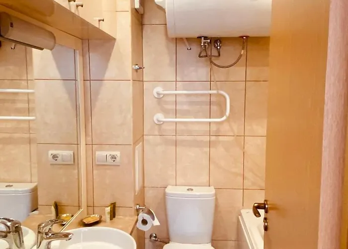 Bellevue Beachfront Paradise *