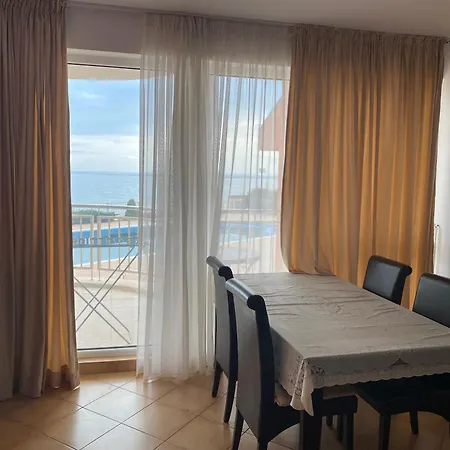 Διαμέρισμα Bellevue Beachfront Paradise *