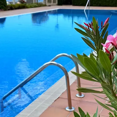 Bellevue Beachfront Paradise Ράβντα