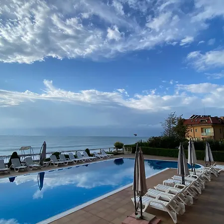 Lejlighed Bellevue Beachfront Paradise Ravda
