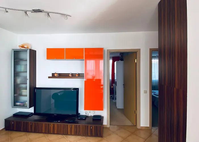 Bellevue Beachfront Paradise